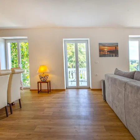 Lejlighed Gorgeous In With Kitchen Portorož